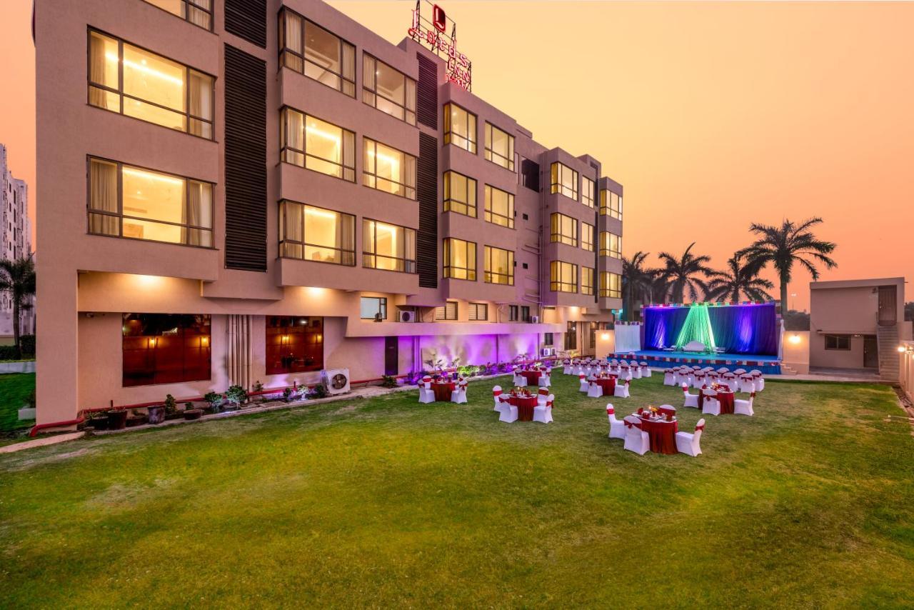 Lords Inn Somnāth Zewnętrze zdjęcie